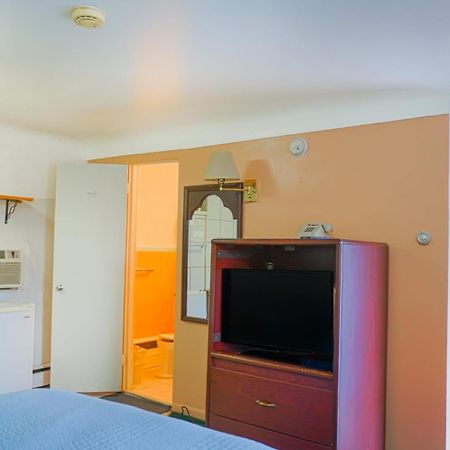 Bay Motel By Oyo Bay City Exterior foto